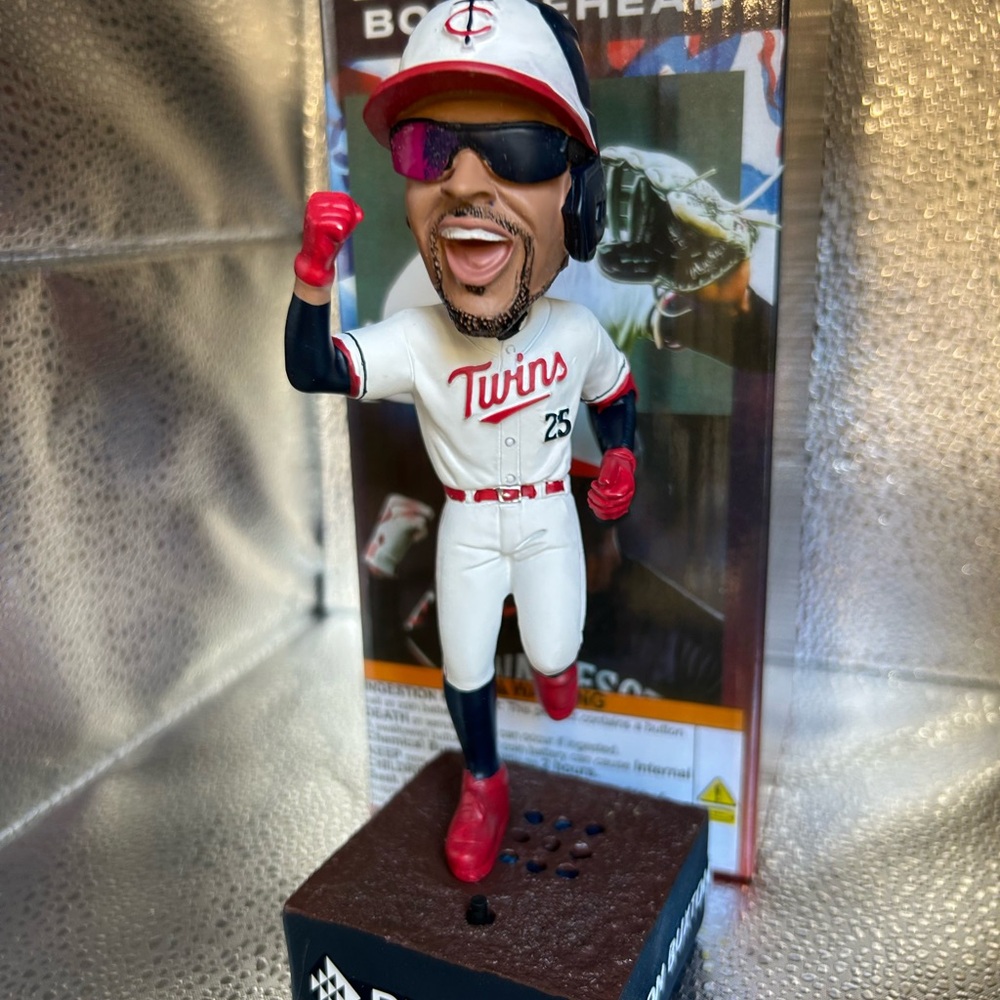 Byron buxton Minnesota Twins Baseball  Bobblehead 2025 SGA with sound